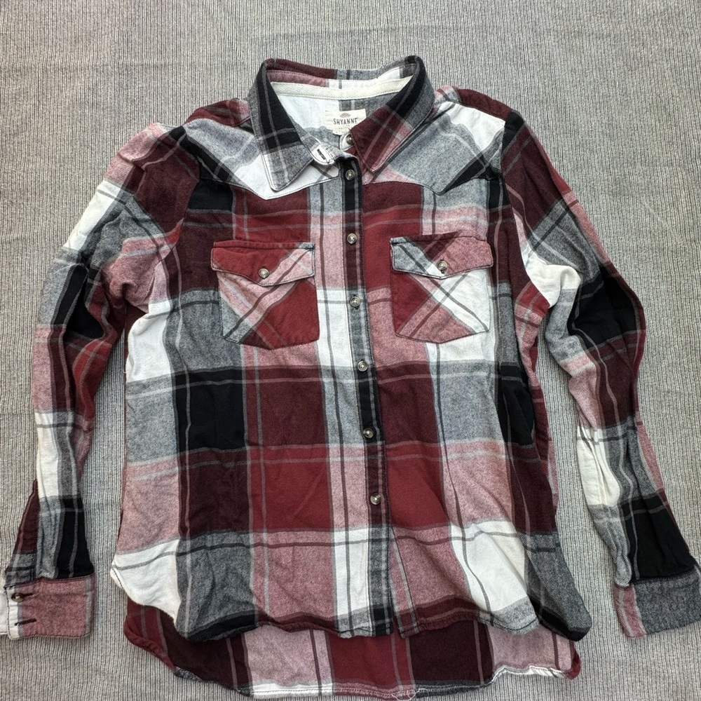 Shyanne Black and White Plaid Shirt